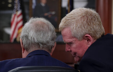 Judge moves Alex Murdaugh retrial from small county, but motion to toss out case will wait